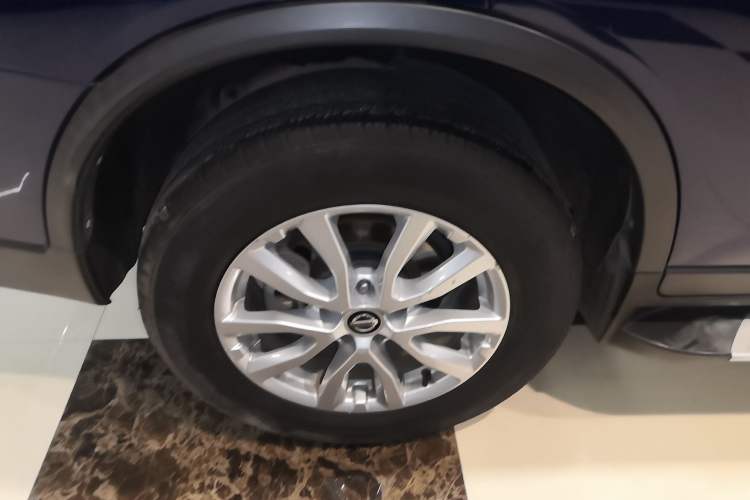 Used Nissan X-Trail 2019 2.0L CVT Smart Connect Comfort Edition 2WD Right Rear Wheel Hub