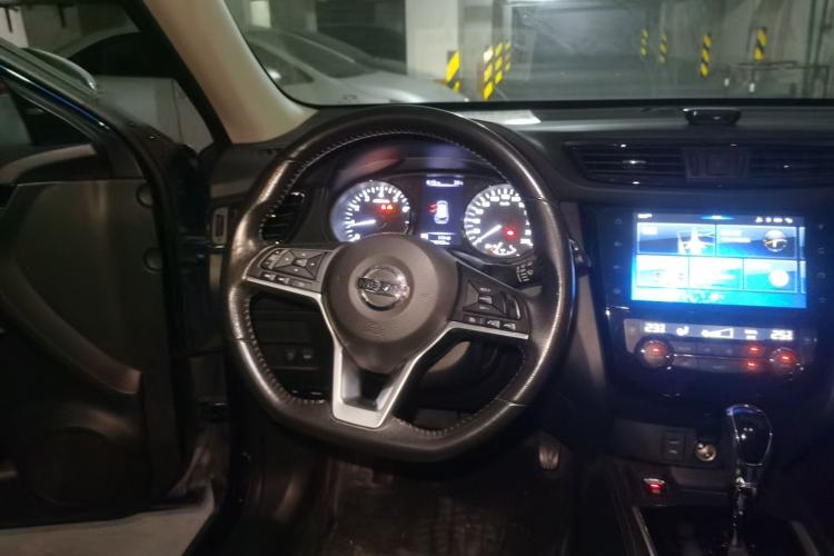 Used Nissan X-Trail 2019 2.0L CVT Smart Connect Comfort Edition 2WD Steering Wheel