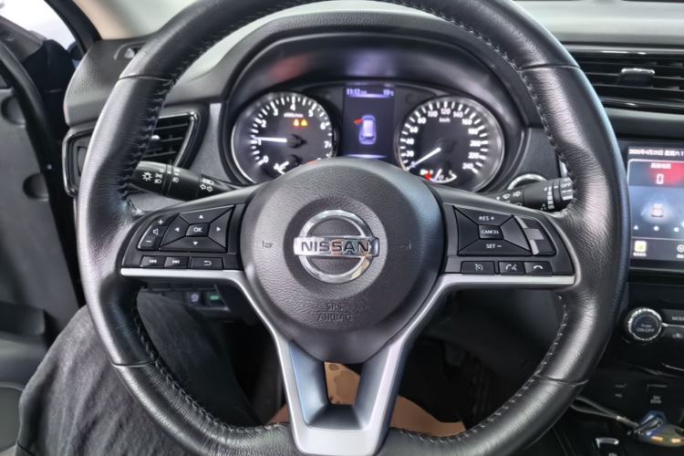 Used Nissan X-Trail 2019 2.0L CVT Smart Connect Comfort Edition 2WD Steering Wheel