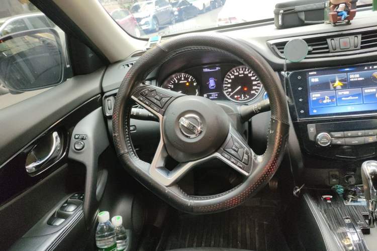 Used Nissan X-Trail 2019 2.0L CVT Smart Connect Comfort Edition 2WD Steering Wheel
