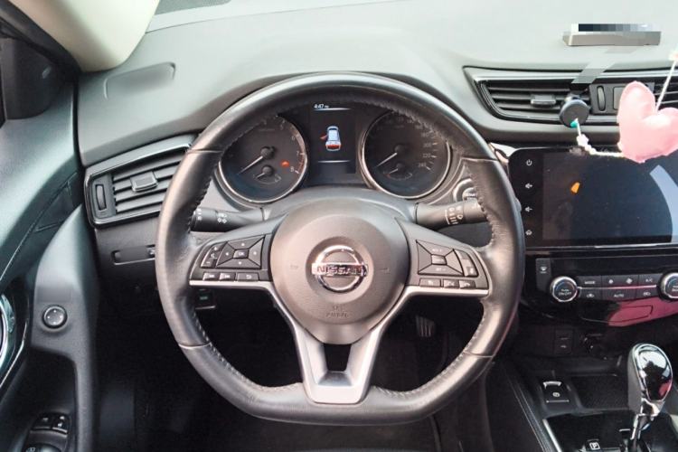 Used Nissan X-Trail 2019 2.5L CVT Smart Connect Luxury Edition 4WD Steering Wheel