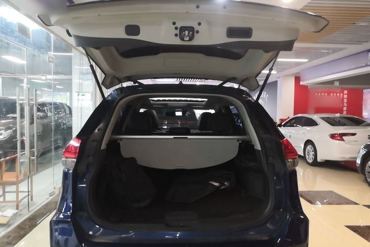 Used Nissan X-Trail 2019 2.0L CVT Smart Connect Comfort Edition 2WD Trunk