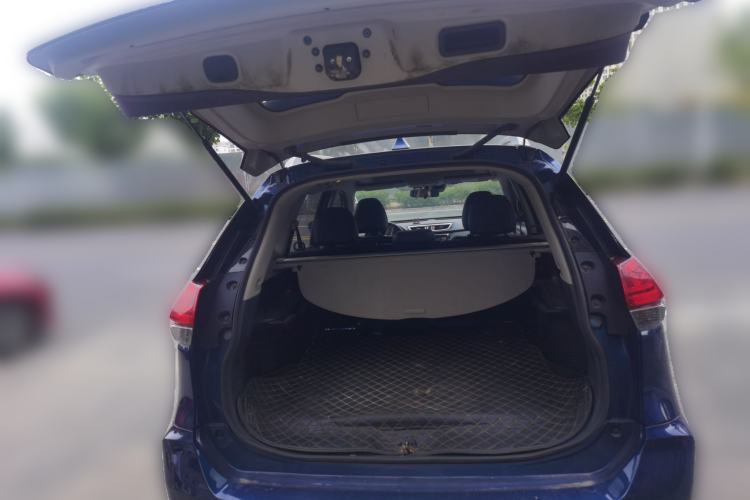 Used Nissan X-Trail 2019 2.0L CVT Comfort Edition 2WD Trunk