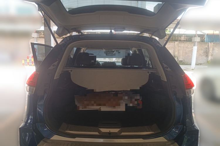Used Nissan X-Trail 2019 2.0L CVT Comfort Edition 2WD Trunk