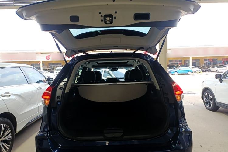 Used Nissan X-Trail 2019 2.0L CVT Smart Connect Comfort Edition 2WD Trunk