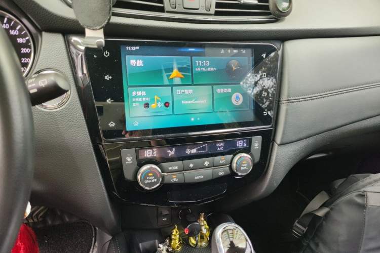 Used Nissan X-Trail 2019 2.0L CVT Smart Connect Comfort Edition 2WD Audio And AC Panel