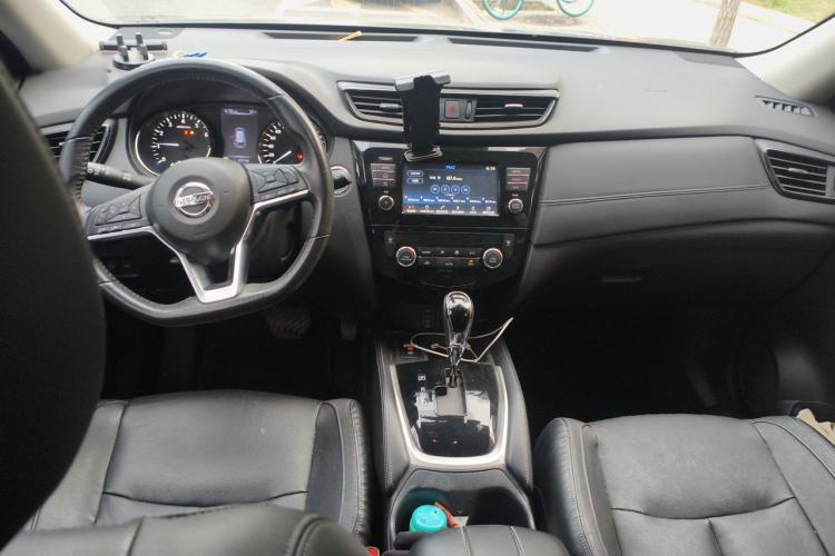 Used Nissan X-Trail 2019 2.0L CVT Comfort Edition 2WD Center Console