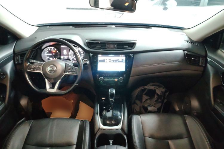 Used Nissan X-Trail 2019 2.5L CVT Smart Connect Luxury Edition 4WD Center Console