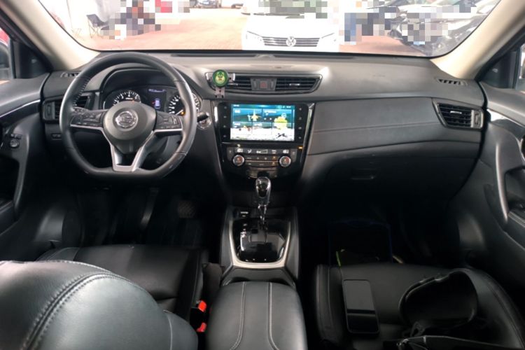 Used Nissan X-Trail 2019 2.0L CVT Smart Connect Comfort Edition 2WD Center Console