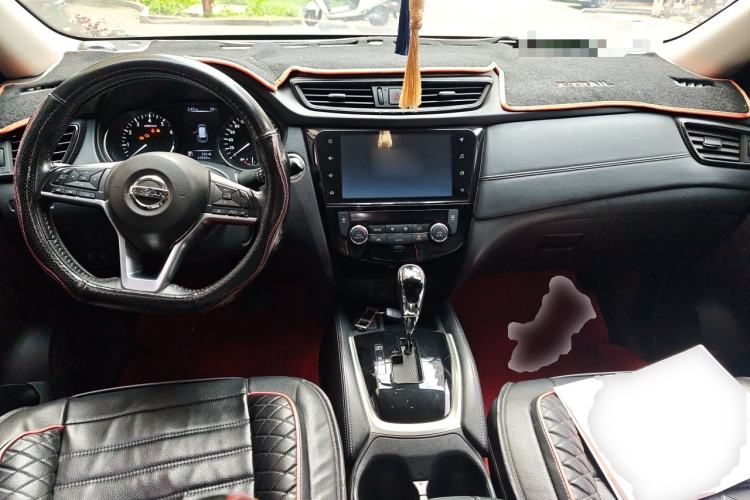 Used Nissan X-Trail 2019 2.0L CVT Smart Connect Comfort Edition 2WD Center Console