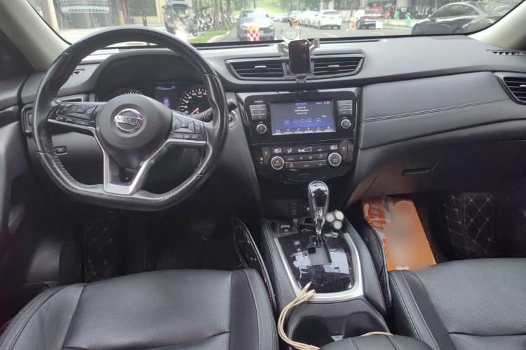 Used Nissan X-Trail 2019 2.0L CVT Comfort Edition 2WD Center Console