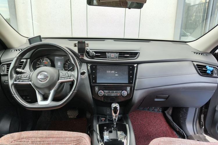 Used Nissan X-Trail 2019 2.0L CVT Smart Connect Comfort Edition 2WD Center Console