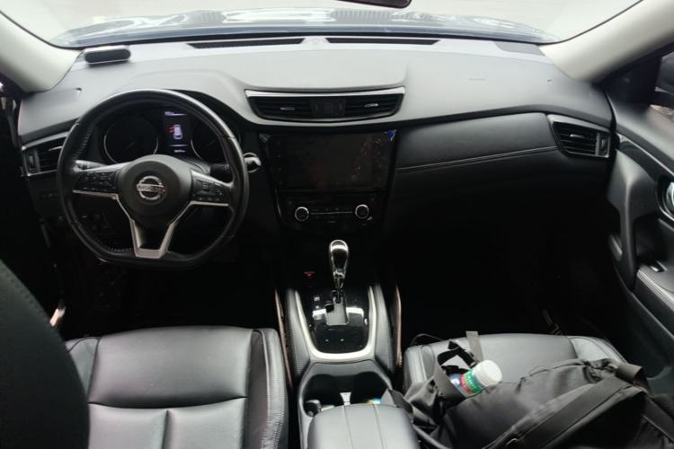 Used Nissan X-Trail 2019 2.5L CVT Smart Connect Luxury Edition 4WD Center Console