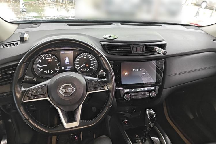 Used Nissan X-Trail 2019 2.0L CVT Smart Connect Comfort Edition 2WD Center Console