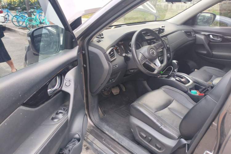 Used Nissan X-Trail 2019 2.0L CVT Comfort Edition 2WD Driver Seat