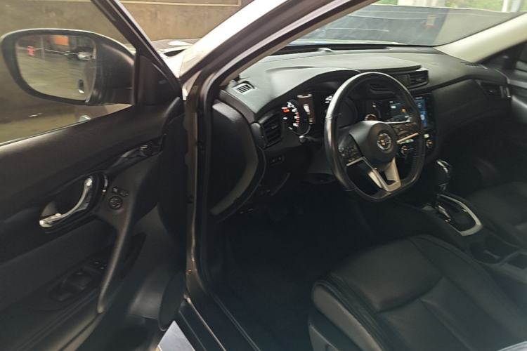 Used Nissan X-Trail 2019 2.0L CVT Smart Connect Comfort Edition 2WD Driver Seat