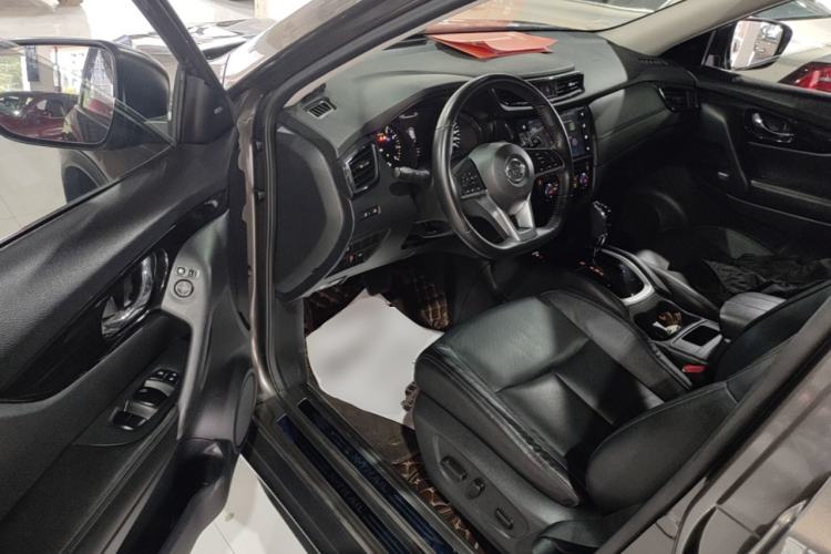 Used Nissan X-Trail 2019 2.0L CVT Smart Connect Comfort Edition 2WD Driver Seat