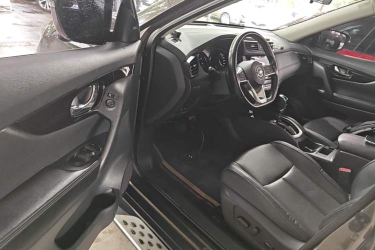 Used Nissan X-Trail 2019 2.0L CVT Smart Connect Comfort Edition 2WD Driver Seat