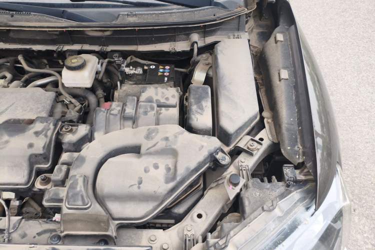Used Nissan X-Trail 2019 2.0L CVT Comfort Edition 2WD Engine Bay Left