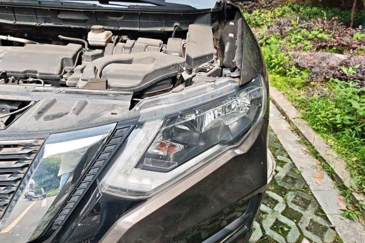 Used Nissan X-Trail 2019 2.0L CVT Smart Connect Comfort Edition 2WD Engine Bay Left