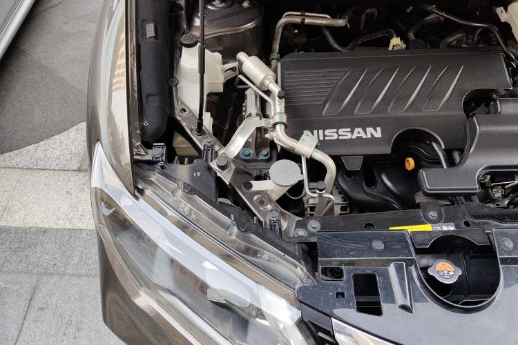 Used Nissan X-Trail 2019 2.0L CVT Smart Connect Comfort Edition 2WD Engine Bay Right