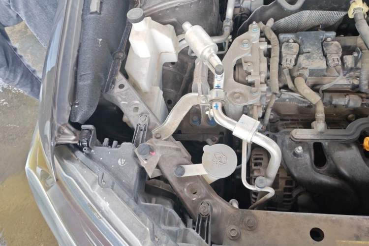 Used Nissan X-Trail 2019 2.0L CVT SmartConnect 7-Seater Comfort Edition 2WD Engine Bay Right