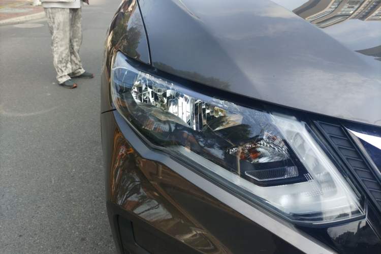 Used Nissan X-Trail 2019 2.0L CVT Comfort Edition 2WD Exterior 6