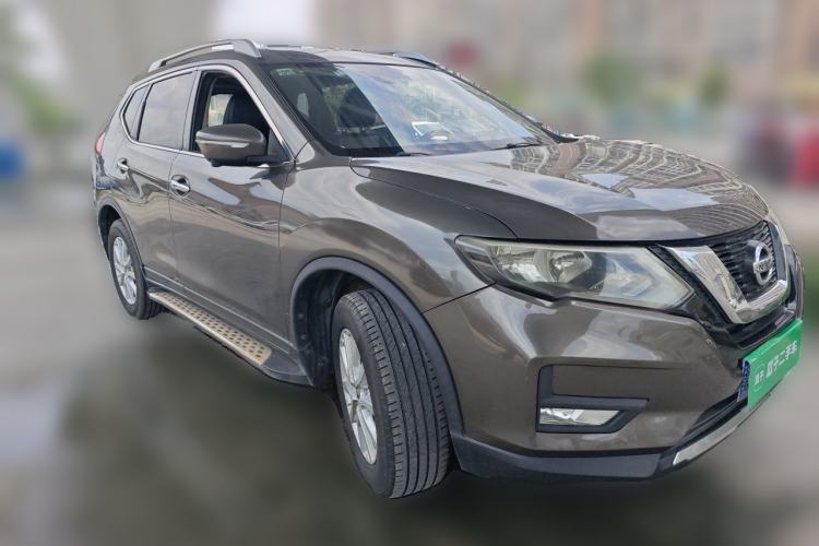 Used Nissan X-Trail 2019 2.0L CVT Comfort Edition 2WD Front Right 45 Deg