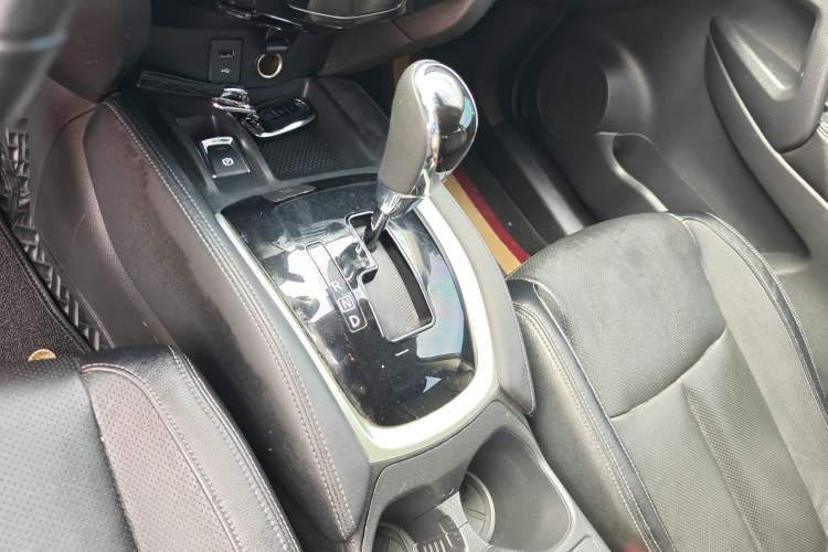 Used Nissan X-Trail 2019 2.0L CVT Smart Connect Comfort Edition 2WD Gear Lever