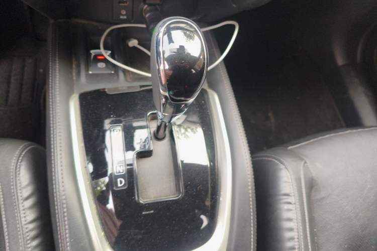 Used Nissan X-Trail 2019 2.0L CVT Comfort Edition 2WD Gear Lever
