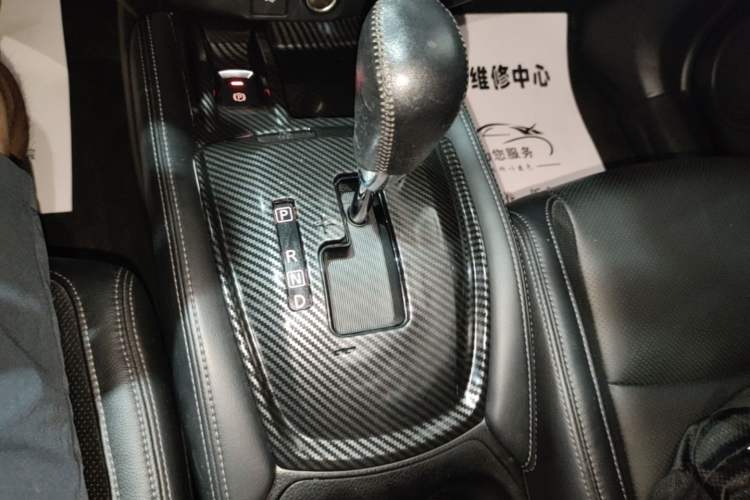 Used Nissan X-Trail 2019 2.0L CVT SmartConnect 7-Seater Comfort Edition 2WD Gear Lever