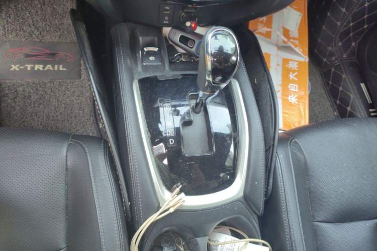 Used Nissan X-Trail 2019 2.0L CVT Comfort Edition 2WD Gear Lever