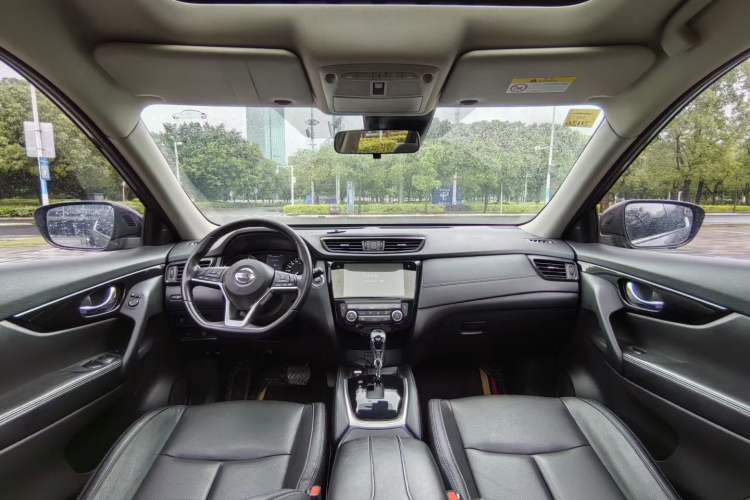 Used Nissan X-Trail 2019 2.0L CVT Smart Connect Comfort Edition 2WD Interior 2