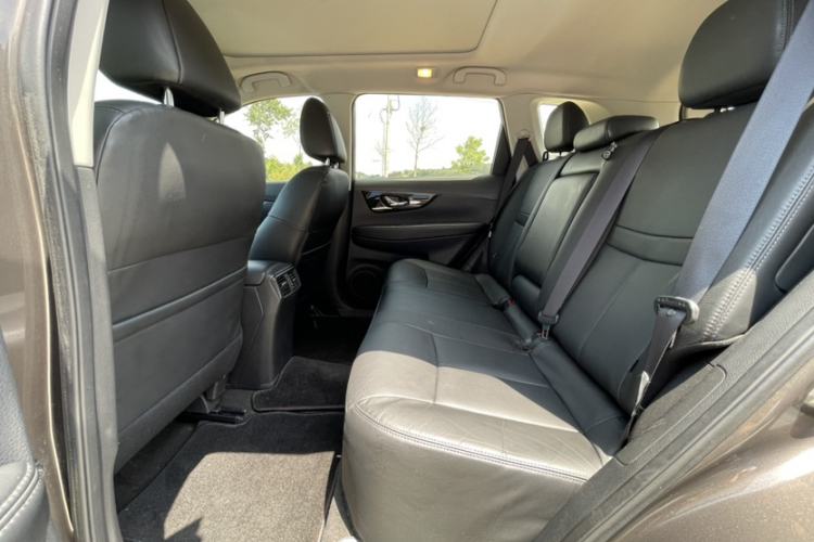 Used Nissan X-Trail 2019 2.0L CVT Comfort Edition 2WD Interior 3