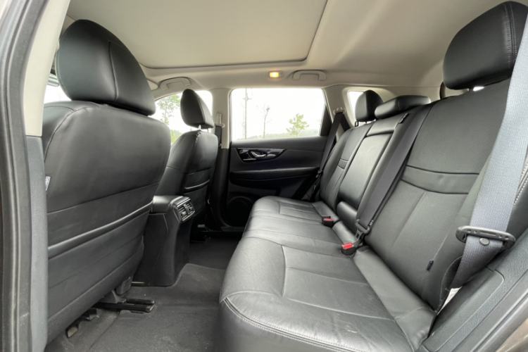 Used Nissan X-Trail 2019 2.0L CVT Smart Connect Comfort Edition 2WD Interior 3