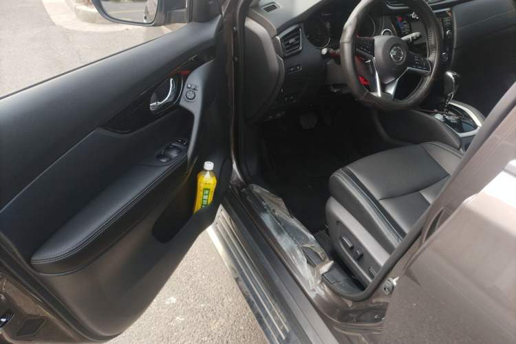 Used Nissan X-Trail 2019 2.0L CVT Comfort Edition 2WD Interior 3