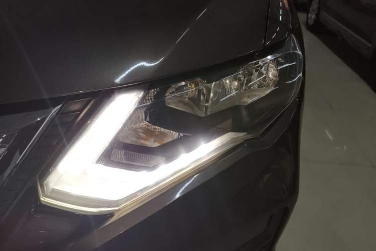 Used Nissan X-Trail 2019 2.0L CVT Comfort Edition 2WD Left Front Headlight
