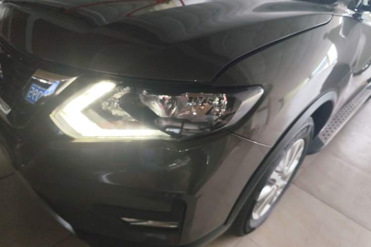 Used Nissan X-Trail 2019 2.0L CVT Smart Connect Comfort Edition 2WD Left Front Headlight