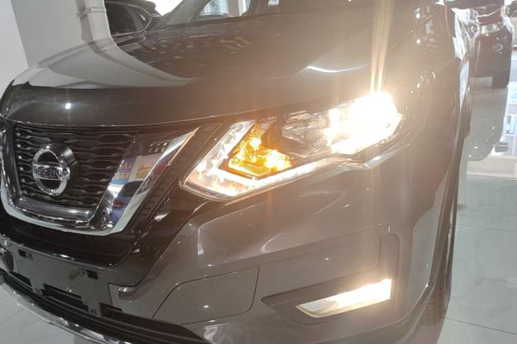 Used Nissan X-Trail 2019 2.0L CVT SmartConnect 7-Seater Comfort Edition 2WD Left Front Headlight