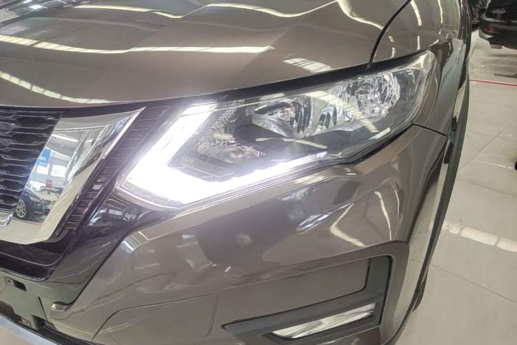 Used Nissan X-Trail 2019 2.0L CVT Smart Connect Comfort Edition 2WD Left Front Headlight