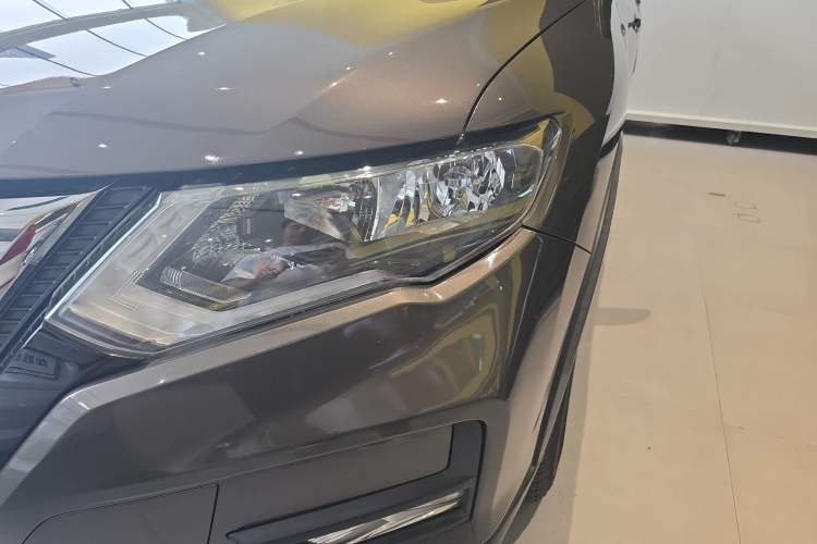 Used Nissan X-Trail 2019 2.0L CVT Smart Connect Comfort Edition 2WD Left Front Headlight
