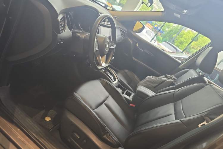 Used Nissan X-Trail 2019 2.0L CVT Smart Connect Comfort Edition 2WD Left Front Seat