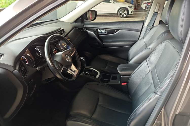 Used Nissan X-Trail 2019 2.0L CVT Smart Connect Comfort Edition 2WD Left Front Seat