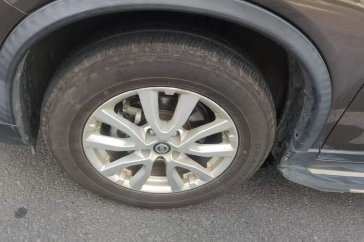 Used Nissan X-Trail 2019 2.0L CVT Smart Connect Comfort Edition 2WD Left Front Wheel Hub