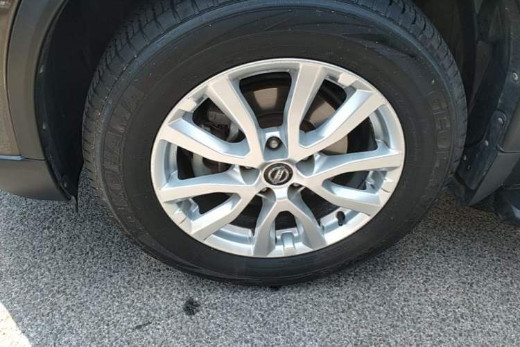 Used Nissan X-Trail 2019 2.0L CVT Smart Connect Comfort Edition 2WD Left Front Wheel Hub