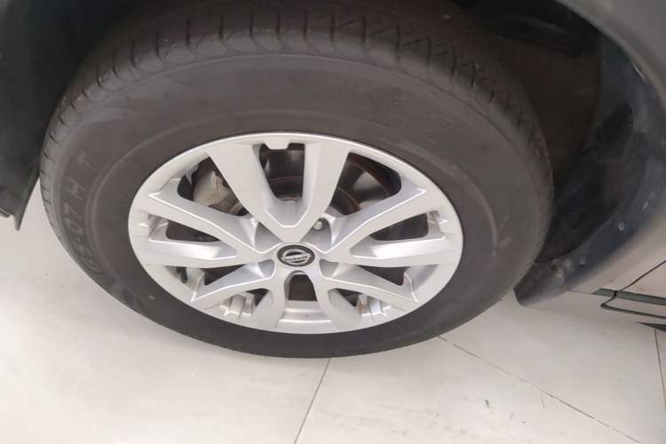 Used Nissan X-Trail 2019 2.0L CVT Smart Connect Comfort Edition 2WD Left Front Wheel Hub