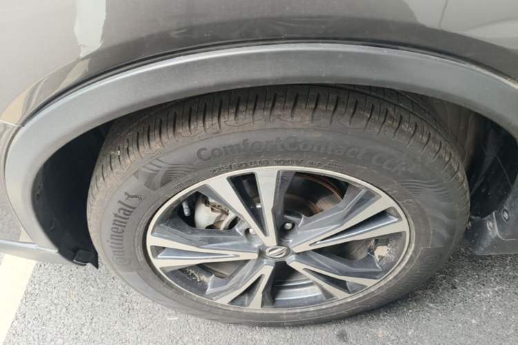 Used Nissan X-Trail 2019 2.5L CVT Smart Connect Luxury Edition 4WD Left Front Wheel Hub