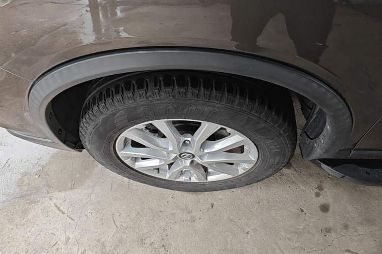 Used Nissan X-Trail 2019 2.0L CVT Smart Connect Comfort Edition 2WD Left Front Wheel Hub