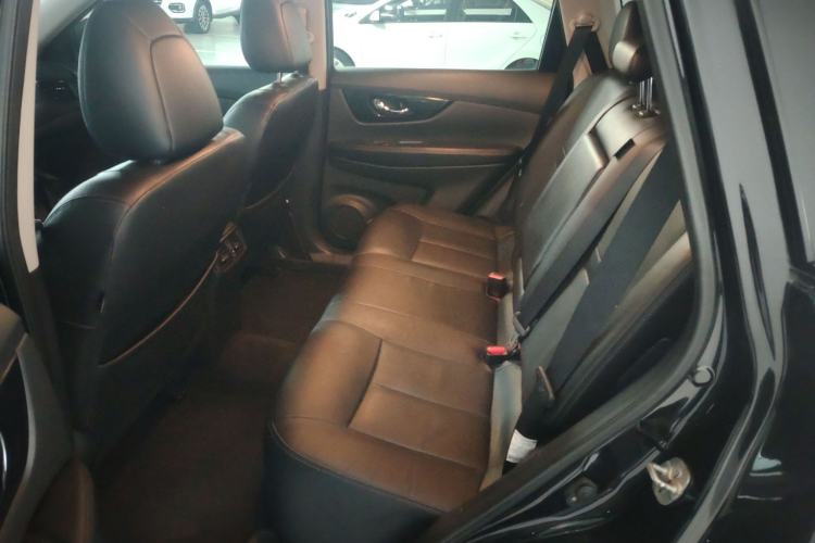 Used Nissan X-Trail 2019 2.5L CVT Smart Connect Luxury Edition 4WD Left Rear Seat