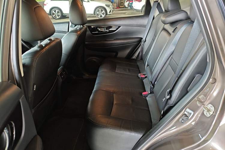 Used Nissan X-Trail 2019 2.0L CVT Smart Connect Comfort Edition 2WD Left Rear Seat